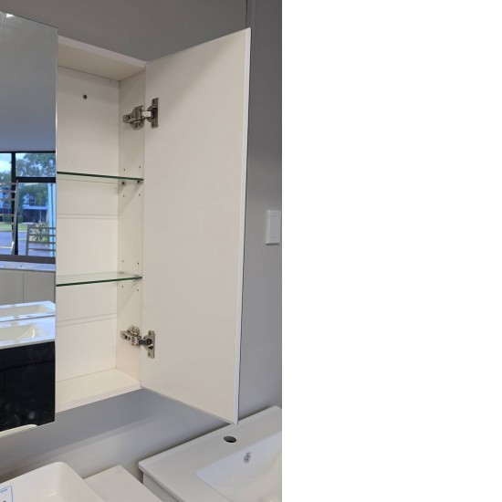 900x150x750mm Plywood 3-Door White Mirror Cabinet 